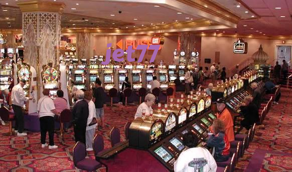 jet77 slide 1